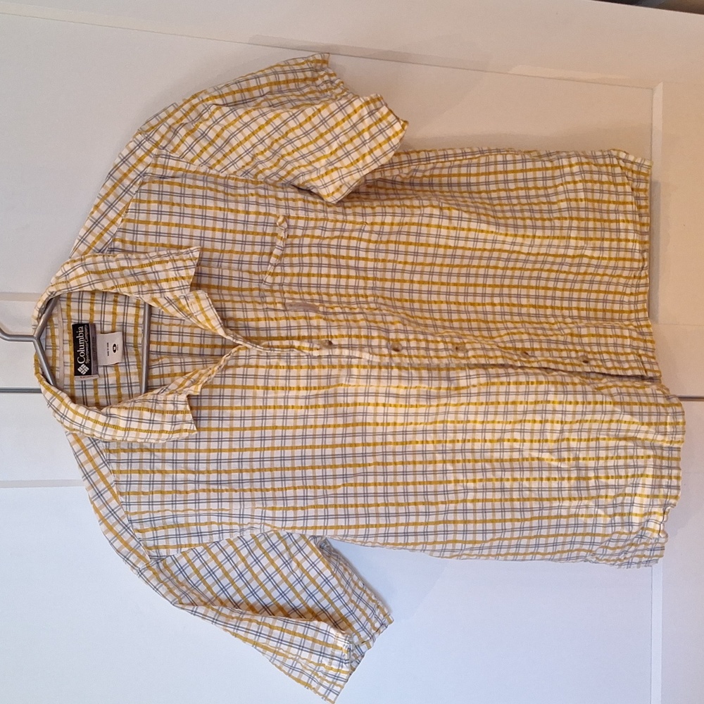 4/$35-Men's M Columbia Sportswear short sleeve shirt